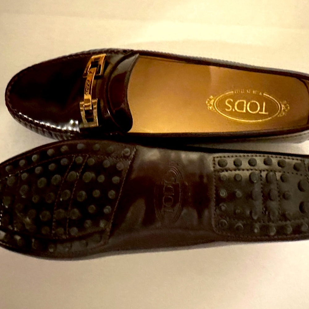 NWOT Tod’s Gommini Macro Clamp loafers